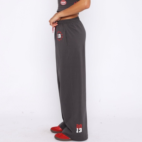 White Fox Boutique Full Schedule Track Pants Charcoal Size Small - Picture 5 of 9